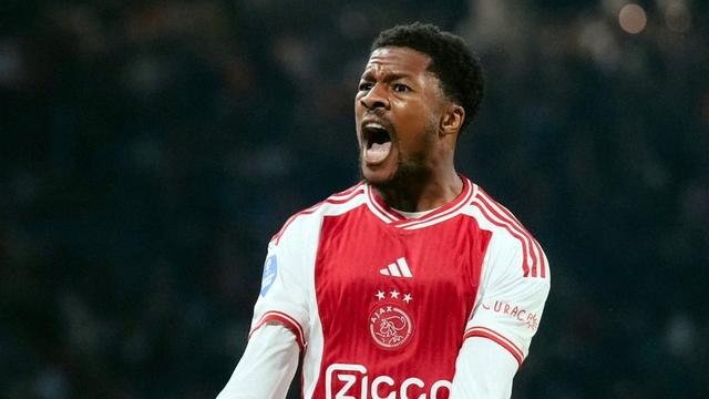 荷甲今晨走向成谜；西汉姆外线爆发；球迷炸锅；资深球员宣示担当(雷克斯汉姆vs考文垂比分预测)