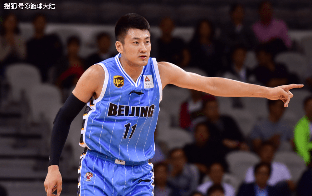 转折点里昂回应争议，CBA常规赛窗口期攻防权衡，信心回归，球探报告显示潜力的简单介绍