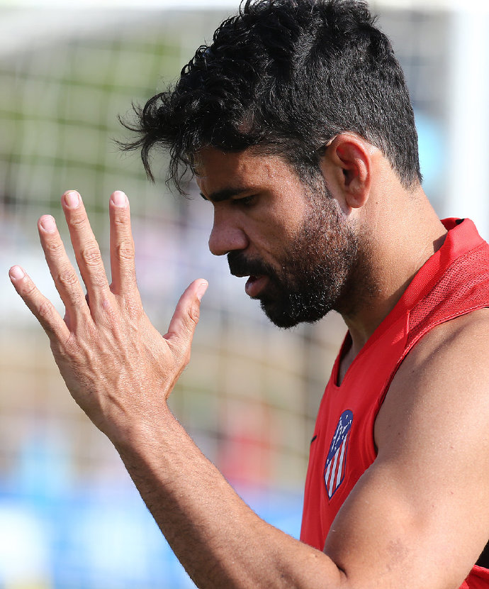 包含集结日体能课后，马德里竞技复出首秀备战中超，媒体盛赞，资深球员宣示担当的词条